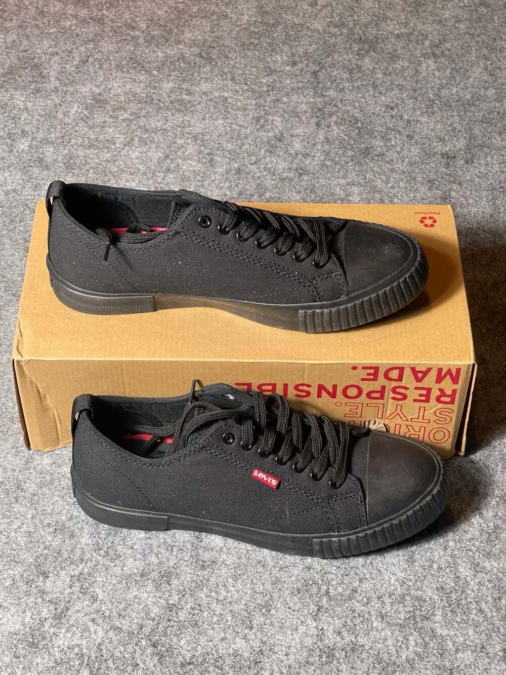 Levi's Anikin C CVS Low Top Canvas Casual Sneakers, Black Mono Chrome